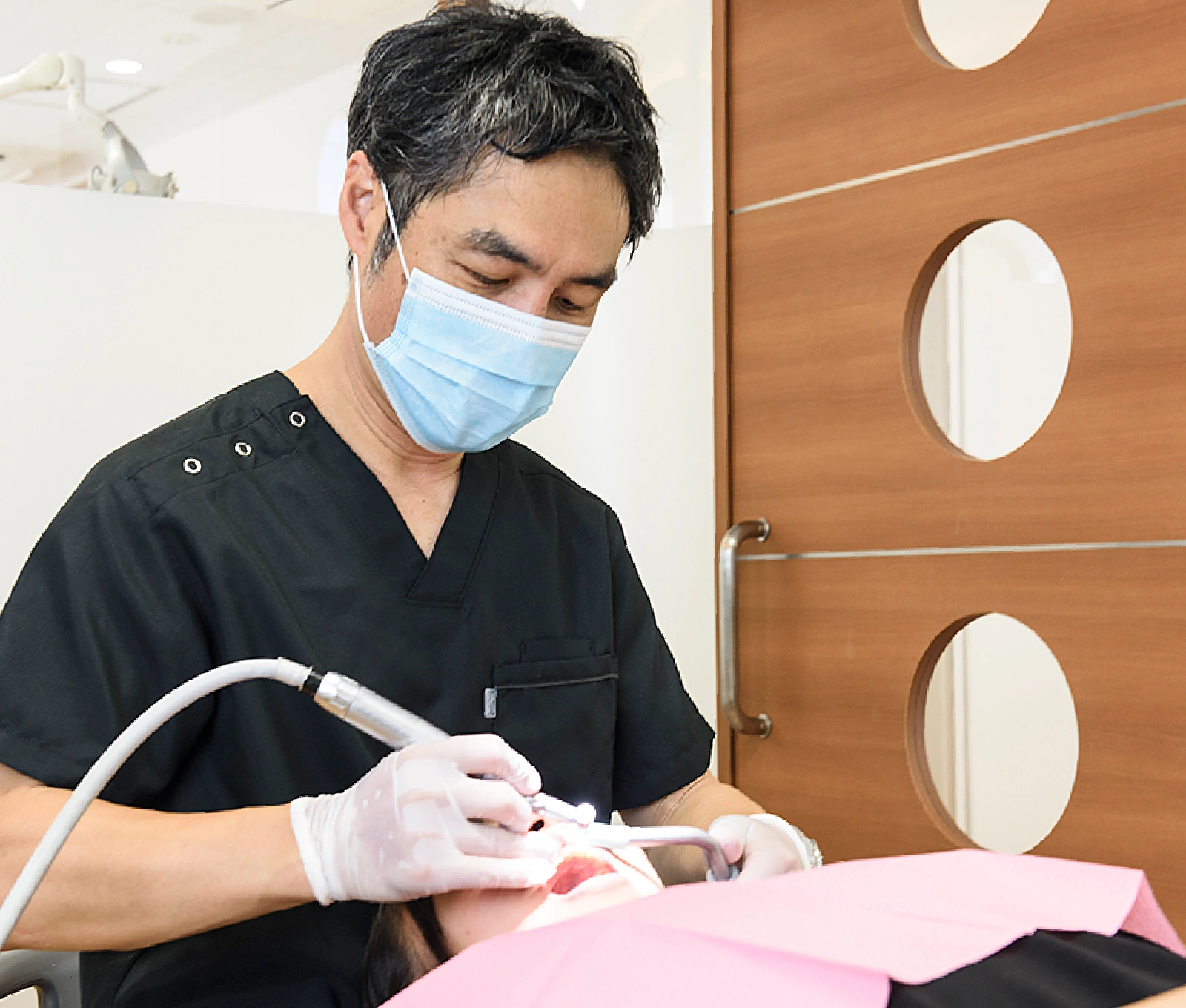 [メインイメージ]末長く、お口の健康を守るパートナーに。